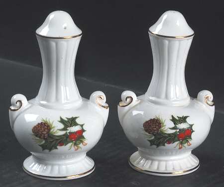 Yuletide (Scalloped) Salt & Pepper Set