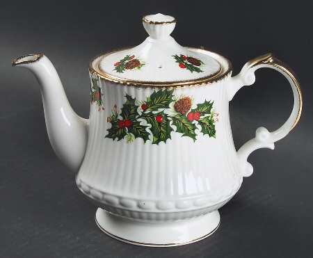 Yuletide (Scalloped) Mini Teapot & Lid
