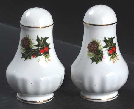 Yuletide (Scalloped) Salt & Pepper Set