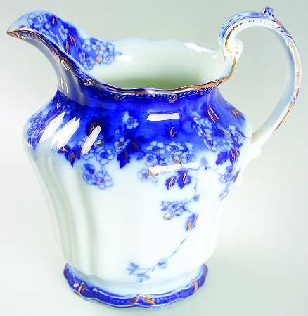 Lugano (Flow Blue) 40 Oz Pitcher