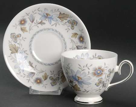 Melisande Footed Cup & Saucer Set