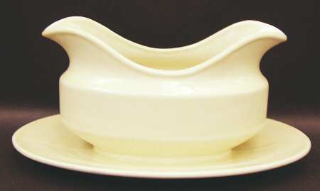 RID6 Gravy Boat with Attached Underplate