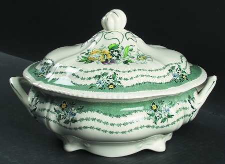 Rutland Green Round Covered Vegetable