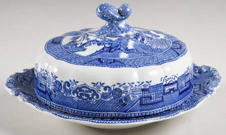 Willow Blue (Birds, Diamond Stamp) Round Covered Butter