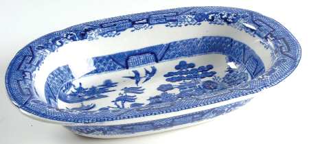 Willow Blue (Birds, Diamond Stamp) 8" Oval Vegetable Bowl