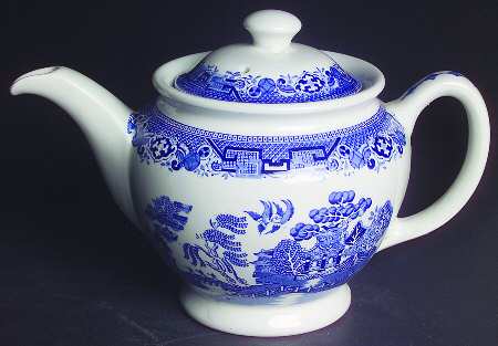 Willow Blue (Newer, Pagoda Backstamp) Teapot & Lid