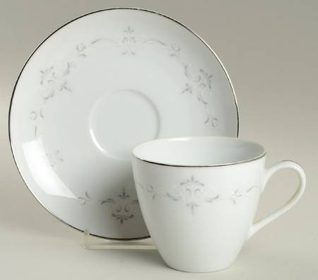 Stratford Flat Cup & Saucer Set