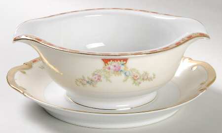 Ogden Gravy Boat with Attached Underplate