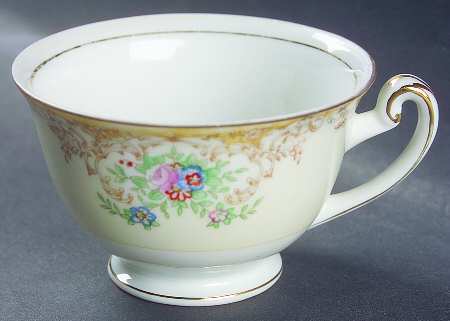 RLC2 Footed Cup