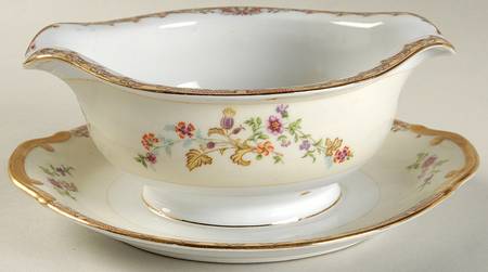 RLC5 Gravy Boat with Attached Underplate