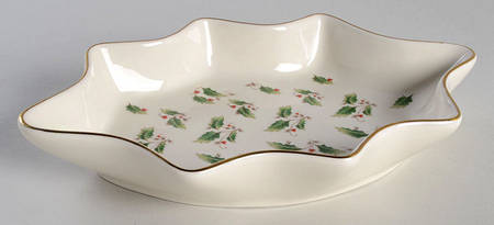 Holly Holiday 8" Leaf Dish