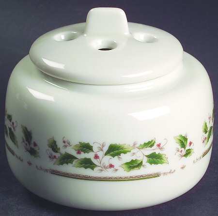 Holly Holiday Potpourri Simmerer & Lid