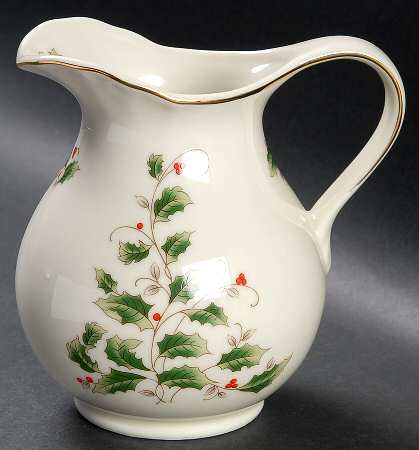 Holly Holiday 16 Oz Pitcher