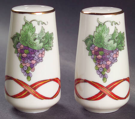Holiday Harvest Salt & Pepper Set