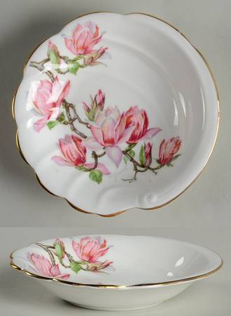 Magnolia Shell Shaped Dish