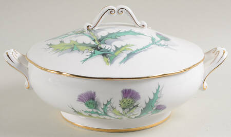 Queen O'Th' Highlands Round Covered Vegetable