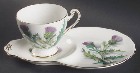 Queen O'Th' Highlands Snack Plate & Cup Set