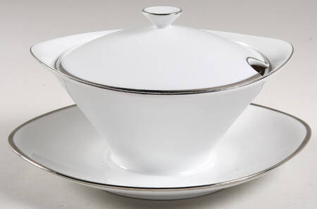 Royal Platinum Gravy Boat w/Attached Underplate & Lid by Royal Magnus