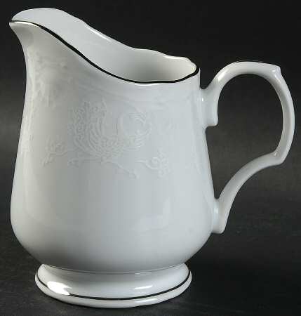 Bridal Lace Creamer by Ranmaru