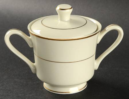 Dynasty Sugar Bowl & Lid by Ranmaru