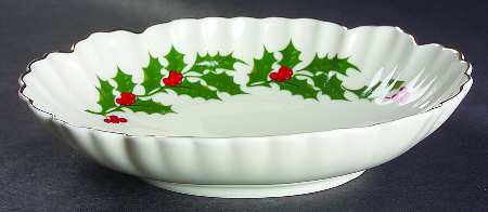 Ivory Holly 6" Nappy