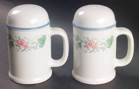 Kensington (4940) Salt & Pepper Set