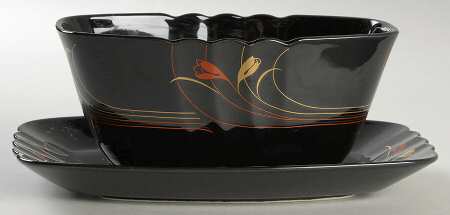 Masterpiece Gravy Boat with Attached Underplate