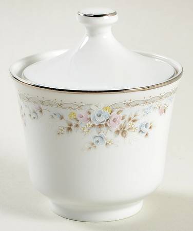 Rose Point Sugar Bowl & Lid
