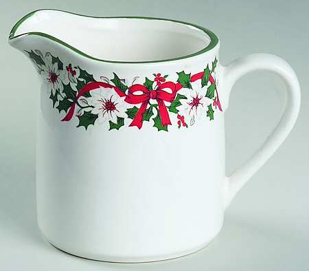 Season To Celebrate Creamer