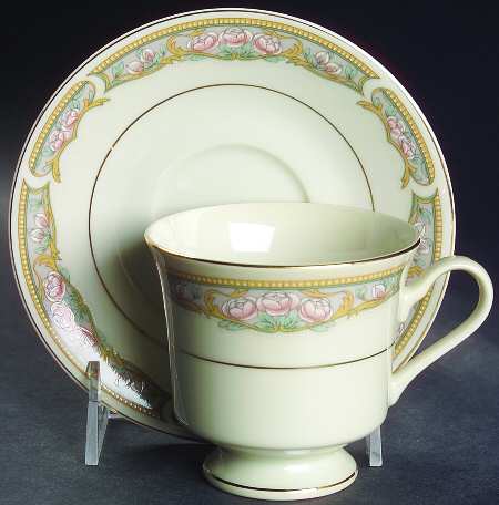 Woodstock Footed Cup & Saucer Set