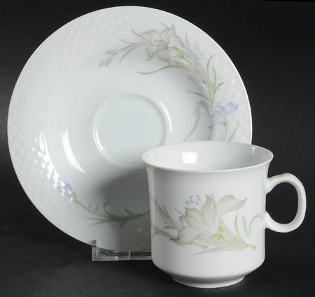 Daffodil Flat Cup & Saucer Set