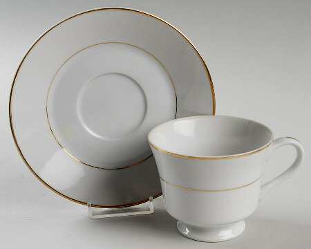 Classic Footed Cup & Saucer Set