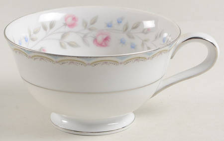 Colebrook Footed Cup