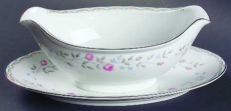 Colebrook Gravy Boat & Underplate