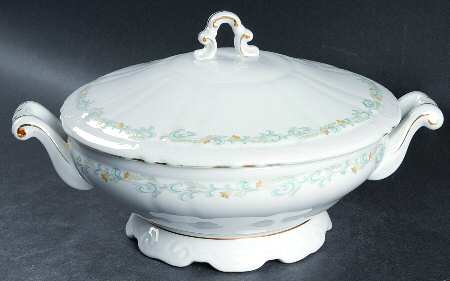 Dorena Round Covered Vegetable