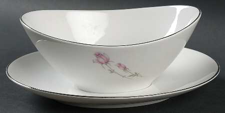 Duet Gravy Boat with Attached Underplate