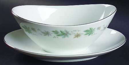 Fantasy Gravy Boat with Attached Underplate