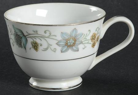 Floris Footed Cup