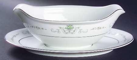 Gainsborough Gravy Boat with Attached Underplate