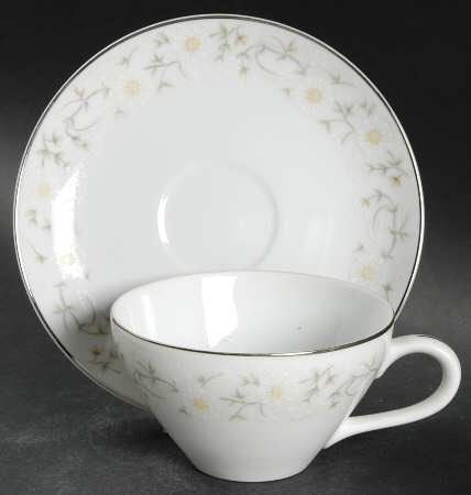 Ginger Flat Cup & Saucer Set