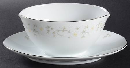 Ginger Gravy Boat with Attached Underplate
