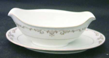 Kendell Gravy Boat & Underplate