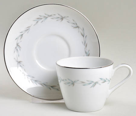 Laura Flat Cup & Saucer Set