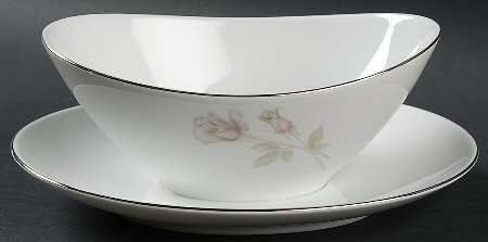 Montrose Gravy Boat with Attached Underplate