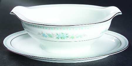 Roselawn Gravy Boat with Attached Underplate