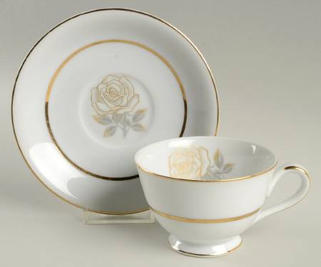 Rosa Footed Cup & Saucer Set