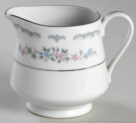 Rose Villa Creamer