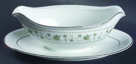 Springtime Gravy Boat with Attached Underplate