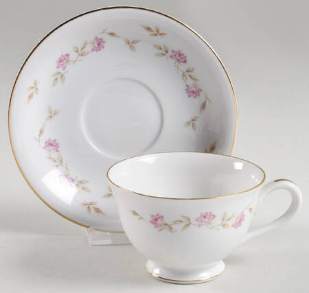 Wilma Footed Cup & Saucer Set