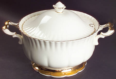 Affinity Gold Tureen &  Lid